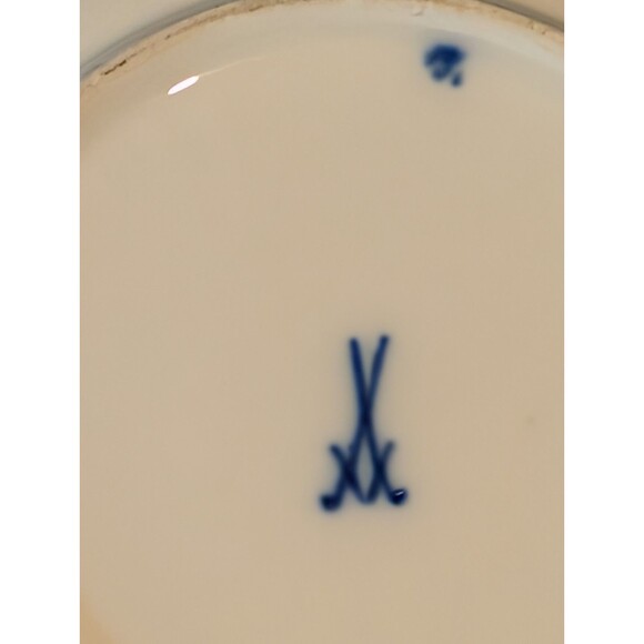 Pair Meissen Green Ivy Small Scalloped Dishes Late 19th Century – First Quality - Picture 7 of 9